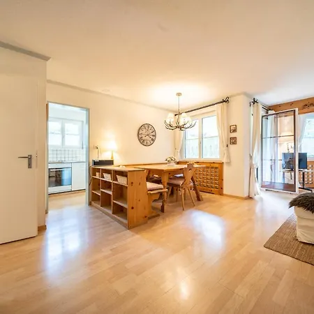 5302 Grosszeugige 3,5 Zimmer Mit Stilvoller Einrichtung